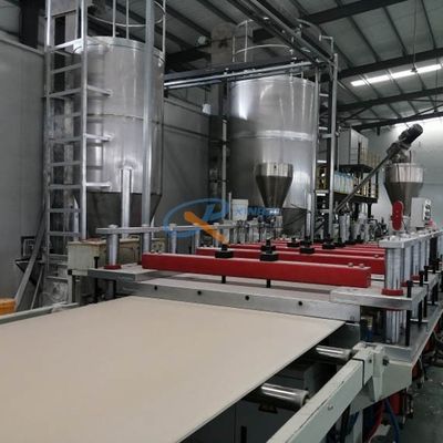 Meble 350kg / H Linia do produkcji płyt piankowych WPC Pvc